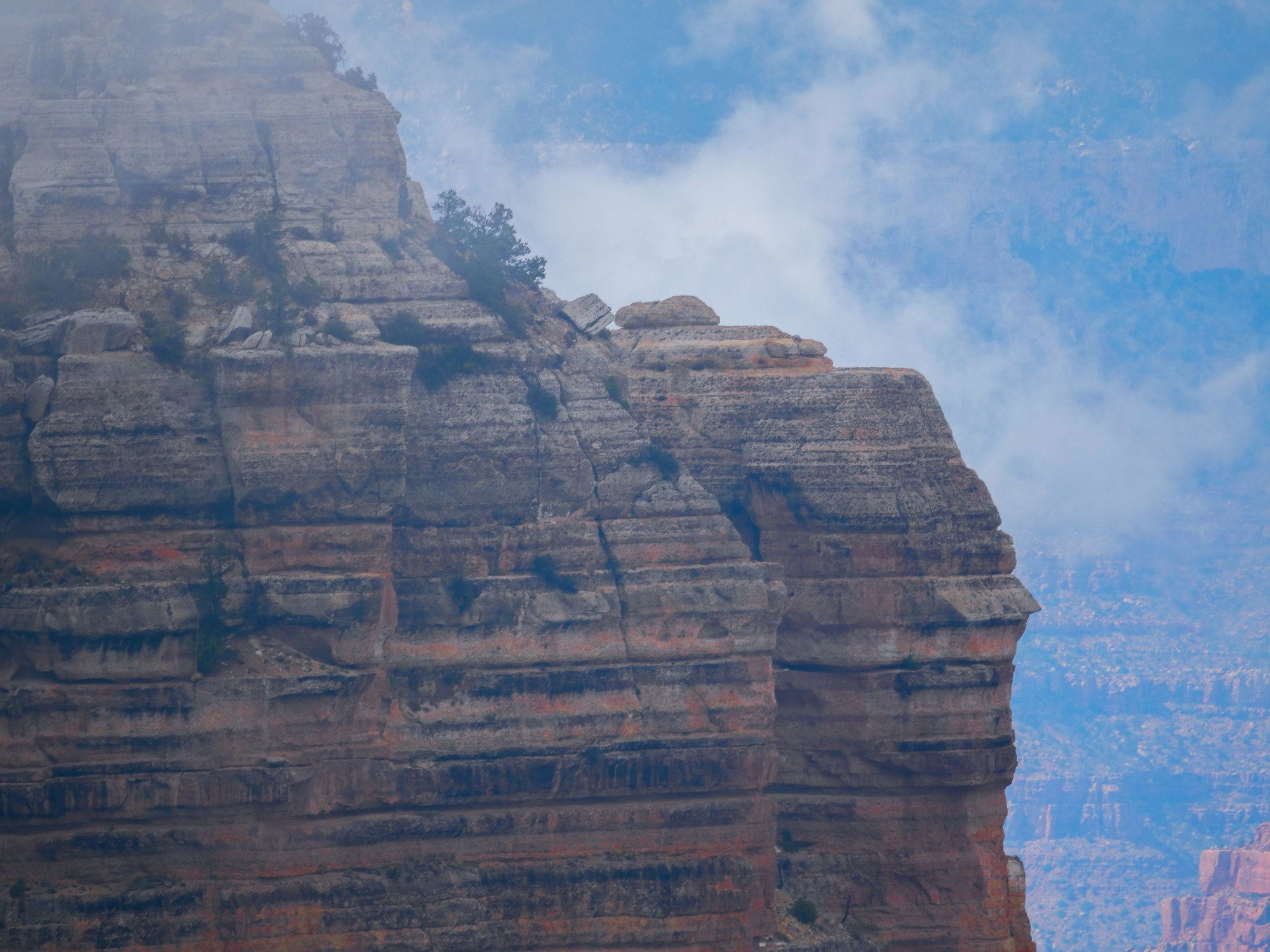 Grand Canyon, fog over canyon rim
